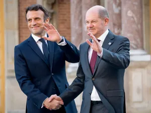 Preşedintele francez Emmanuel Macron şi cancelarul german Olaf Scholz au cerut duminică să se facă lumină în legătură cu crimele comise de armata rusă în oraşul ucrainean Bucha - Foto: Consiliul European