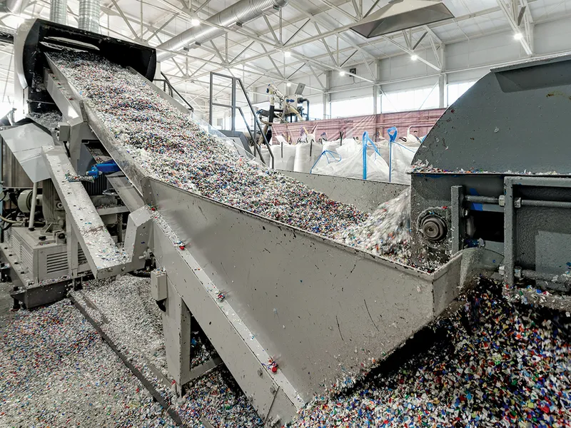 Reciclarea sticlelor PET se apropie de 30%