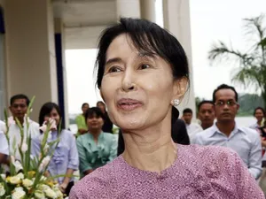 Aung San Suu Kyi, prima ieșire după înlăturarea de la putere prin lovitură de stat în Myanmar/FOTO: Agerpres