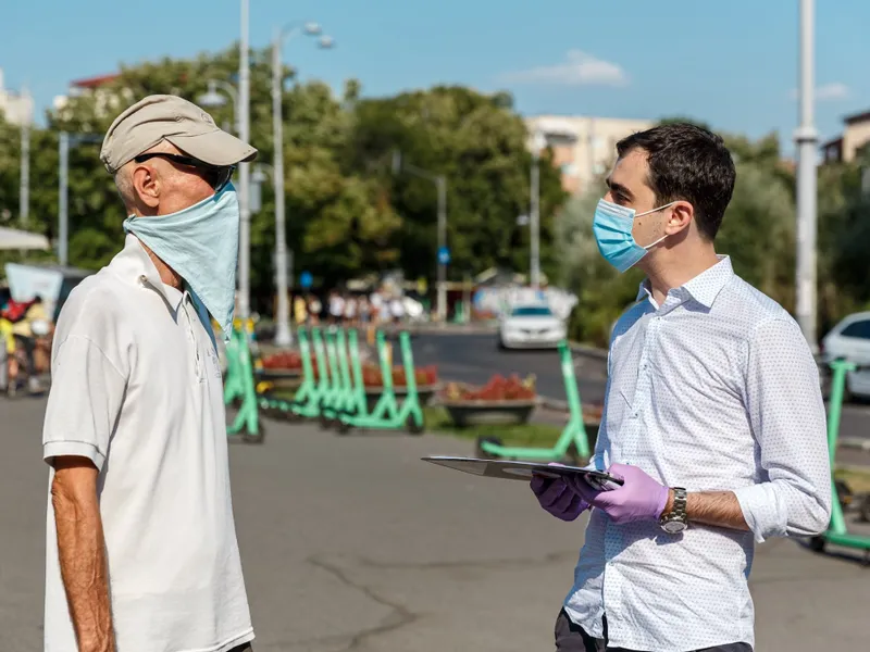 Claudiu Năsui (dreapta) în campanie / Facebook