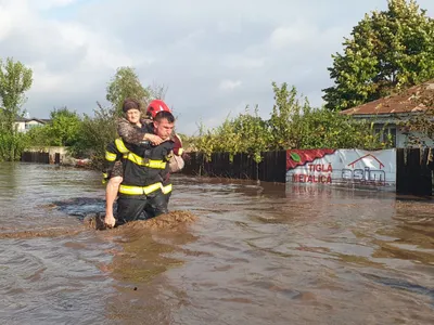 METEO 4 morți în urma furtunii care mătură România. Jumătate din țară afectată de ploi torențiale - Foto: Facebook/Meteoplus