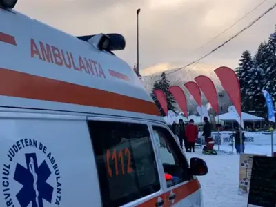 Ambulanță pe pârtie/FOTO: promotor.ro