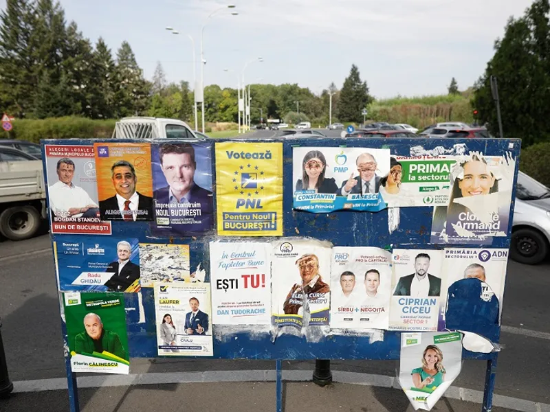 Afișe electorale în București. Sursa foto: Inquam Photos - George Călin