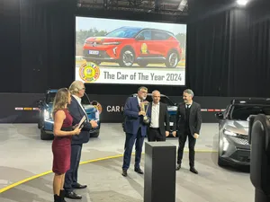 Mașina Anului 2024 în Europa este din nou electrică: Renault Scénic E-Tech. BMW Seria 5, pe 2 - Foto: caroftheyear.org