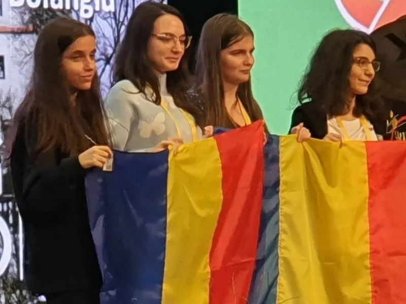 Elevele din România care au participat la Olimpiada Europeană de Matematică pentru Fete (EGMO) 2023. - Foto: Societatea de Stiinte Matematice din Romania