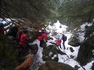 Trupul alpinistei din Brașov care a murit pe munte nu a putut fi recuperat nici după patru zile/FOTO: Facebook/Salvamontbrasov