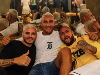 Icardi, Navas și Neymar în Ibiza/FOTO: Twitter