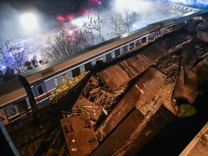 Catastrofă feroviară lângă Salonic, Grecia. Două trenuri s-au lovit frontal: peste 32 de morți. - Foto: Profimedia Images