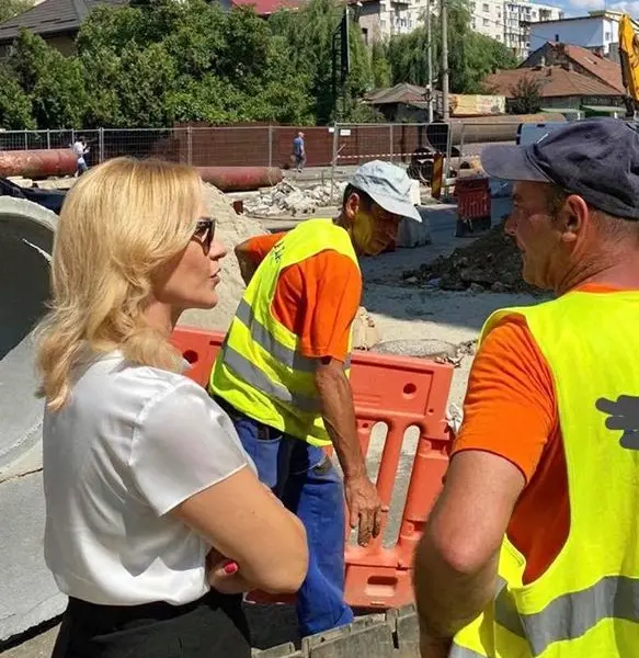 Gabriela Firea, într-una dintre inspecțiile ei. FOTO: Facebook