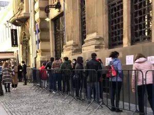 Moldovenii au votat în număr mare și la București. Foto RFI