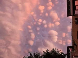 VREMEA Fenomen meteo unic deasupra României. Ce sunt norii Mammatus și în ce județ au fost v[zuți? - Foto: Fb / Meteoplus