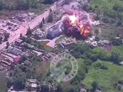 VIDEO Momentul când Rusia aruncă, în premieră, o bombă de 3 tone în Ucraina. Viteza: 1200 km/h - Foto: Twitter