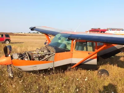 Aterizare forţată pe aeroportul din Tuzla. Două persoane rănite au ajuns la spital - Foto: Observator