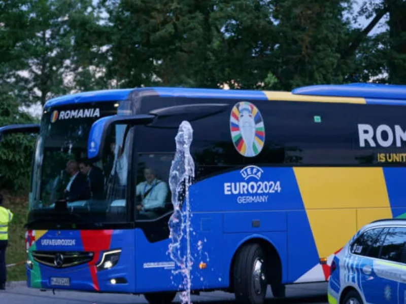 Scene nefericite la sosirea "Tricolorilor" la hotelul din Germania: „Băi, Hagi! Ăsta e caracter” - Foto: frf.ro