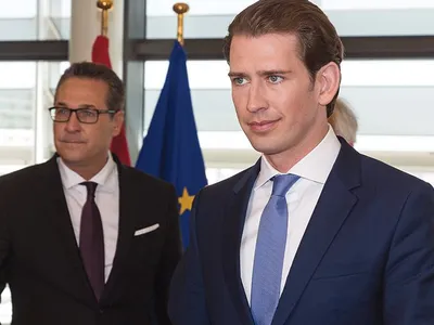 ancelarul Sebastianz Kurz  a avut ocazia perfectă de a se descotorosi de liderul extremei drepte, Heinz- Christian Strache, pentru a crește șansele partidului său în alegeri