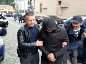 Polițistul local care falsifica amenzi a fost reținut - Foto: News.ro