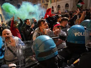 Proprietarii italieni de restaurante s-au răsculat/Foto: AP