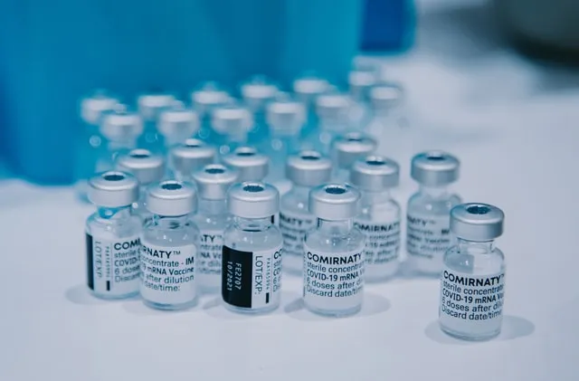 Rusia ar fi furat tehnologia vaccinului AstraZeneca pentru a-și produce propriul vaccin Sputnik/FOTO: Unsplash