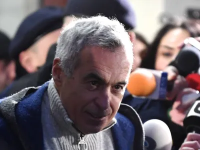 Călin Georgescu critică băncile, pentru că 90% sunt străine. Liderul pieţei este o bancă românească - Foto: Profimedia Images