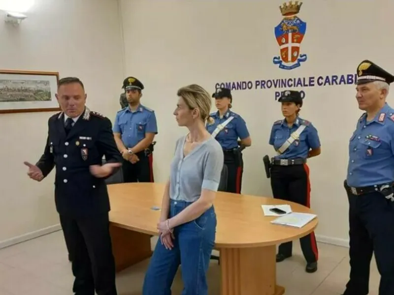 Infirmieră româncă la un spital din Italia, acuzată că le-a furat pacienților cardurile bancare. / Foto: Il Tirreno