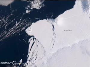 Un bloc de gheață de 15 mai mare decât Parisul s-a detaşat de banchiză în Antarctica - FOTO: Profimedia