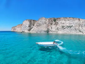 Turismul din Grecia și-a revenit: +79,2% în primele opt luni, faţă de perioada similară din 2020. / Foto: unsplash.com