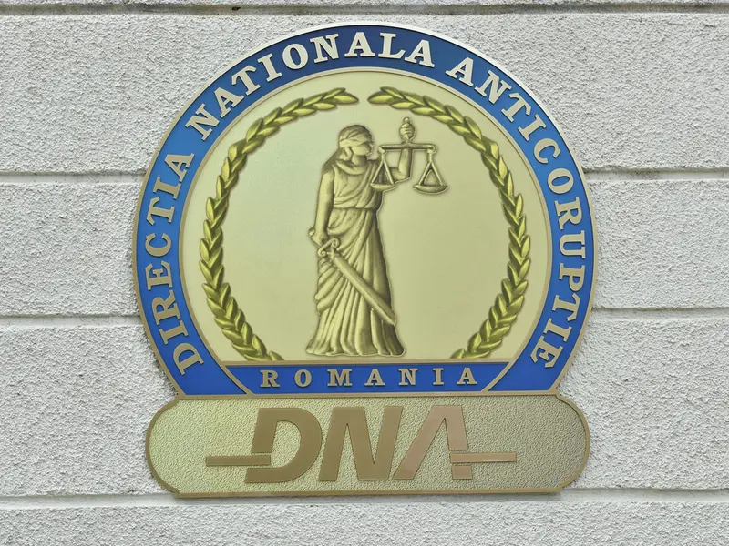 Şefii din Poliţia Răducăneni, Iași, chemați să dea cu subsemnatul la DNA - FOTO: Facebook/DNA