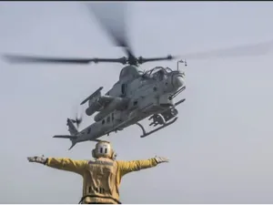 Tensiuni în strâmtoarea Ormuz. Iranienii au orbit cu laser echipajul unui elicopter american - Foto: Marine Corps-Lance Cpl. Jared Sabins (imagine cu caracter ilustrativ)