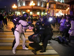 Rusoaică: „Am început să plângem". Bărbații arestați la proteste, trimiși la război - FOTO: Profimedia