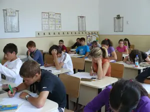 VIDEO Un elev din Bihor notat cu 2,80 a primit, după contestații, nota 8,70 la Evaluarea Națională/Profimedia