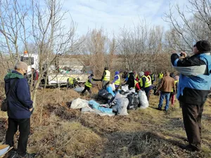 Nicuşor Dan: Facem igienizarea Parcului Văcăreşti. Sunt gunoaie „uitate" de 20 de ani acolo/FOTO: Facebook/NicusorDan