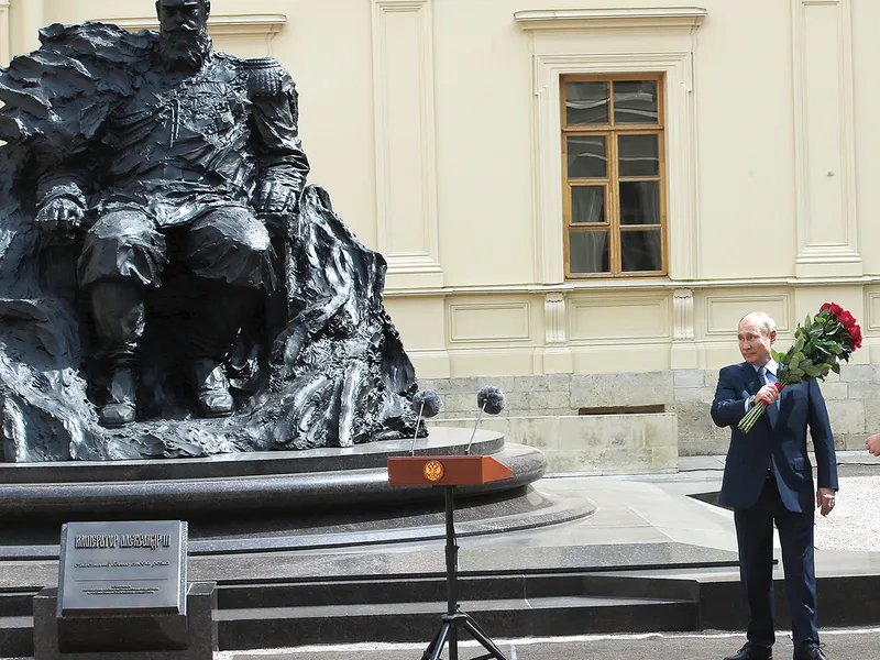 Putin a devenit un dictator pe față, nu mai mimează democrația. Orice opozant al său este fie închis, fie în exil, fie asasinat - Foto: Getty Images