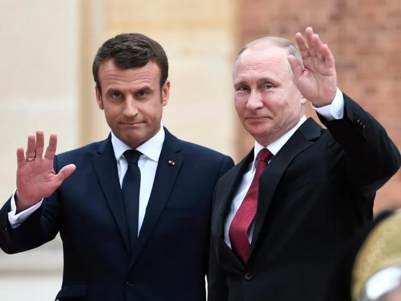 Președintele Emmanuel Macron și președintele Vladimir Putin- FOTO: Politico.eu