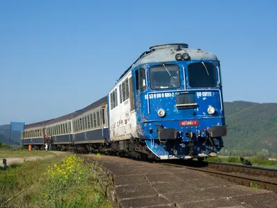 Trenurile din România vor circula cu 160 km/h până la sfârșitul anului. Anunțul Guvernului - Foto: Imagine cu caracter ilustrativ/ Wikimedia Commons