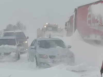 Mașini blocate- Foto: FACEBOOK