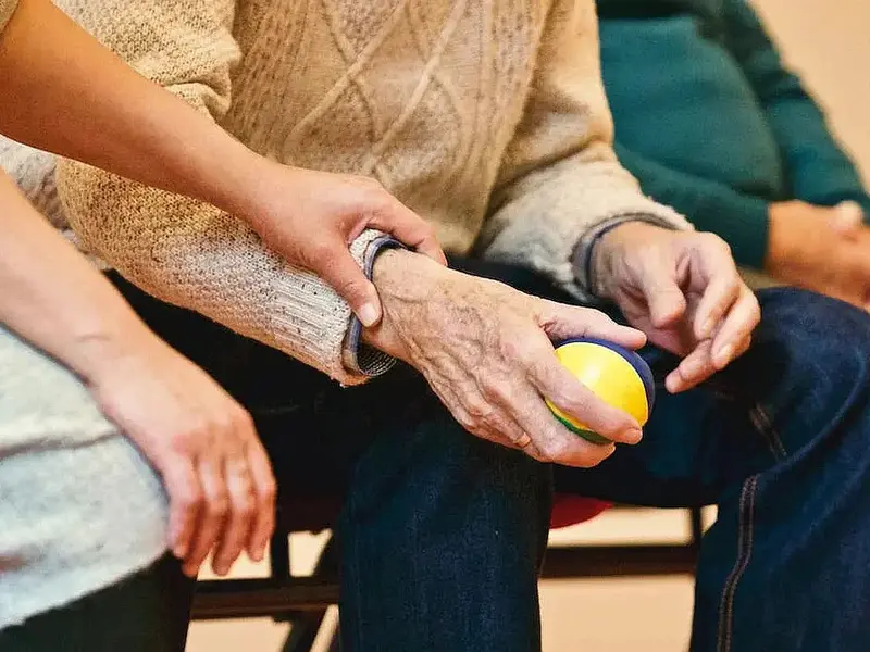 Cine sunt pensionarii care vor primi cea mai mare majorare - Foto: Pexels/Mathias Zorner