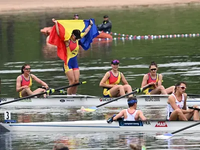 Echipa patru cârmaci fete, la Campionatul European U19 - Foto: Detlev Seyb/MyRowingPhoto.com