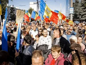 10.000 de oameni au ieșit în stradă la Chișinău- Foto: stiri.md