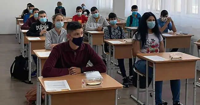 Mai tare ca pandemia. Peste 10.000 de elevi fac şcoala online din cauza frigului din clase / Ziua de Vest