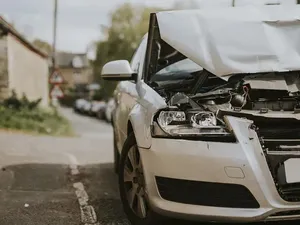 Ultima şmecherie descoperită de români: înscenarea de accidente, pentru obţinerea banilor de daune - Foto: RawPixel