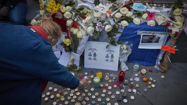 Eveniment de comemorare a profesorului decapitat vineri în Paris. Foto: Kiran Ridley/ Getty Images