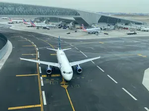 VIDEO Un pilot moare având cu sute de pasageri la bord. Zburau cu o companie iubită de români - Foto: Profimedia Images (Imagine cu caracter ilustrativ)