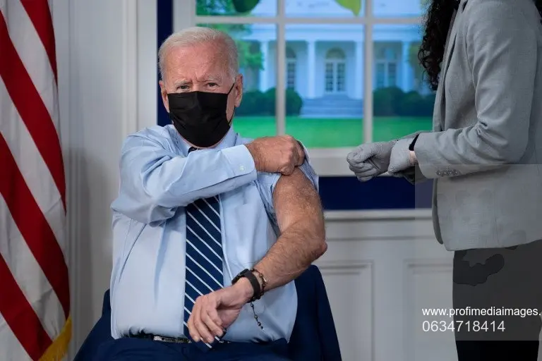 Joe Biden se va vaccina cu noul ser antiCovid adaptat noilor variante. Ce le cere americanilor? - FOTO: Profimedia