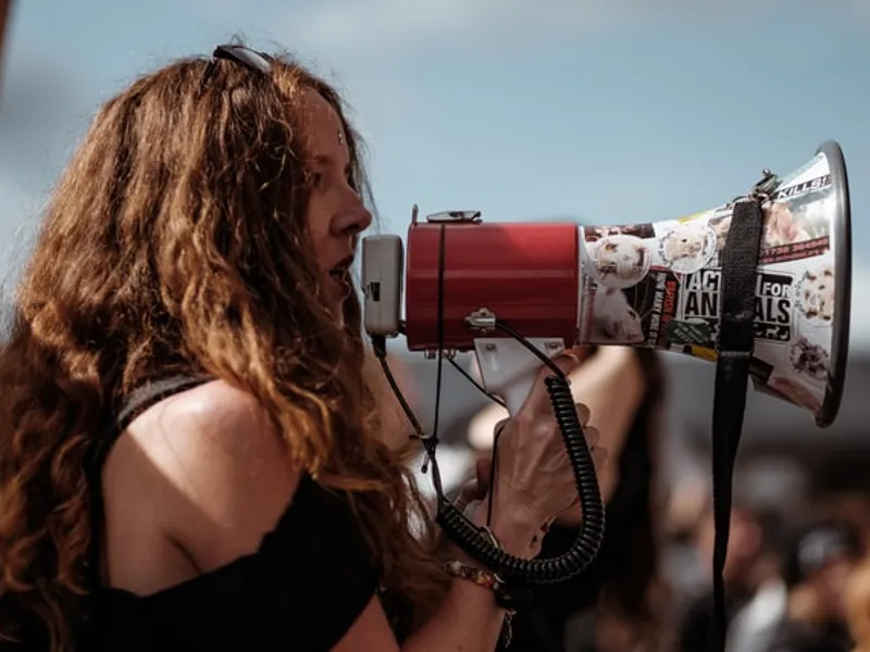 Părinții protestează, nemulțumiți de menținerea școlilor deschise și la incidența de șase la mie/FOTO: Unsplash