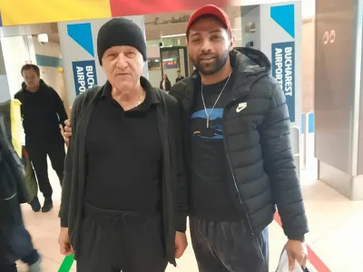 Finanțatorul FCSB, de nerecunoscut, la Otopeni. Totuși, un fan și-a dat seama cine e Foto : Facebook