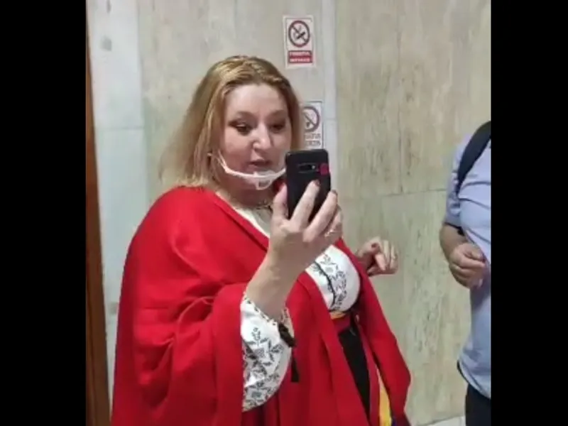 Diana Șoșoacă face din nou circ în Parlament. Captură foto Facebook