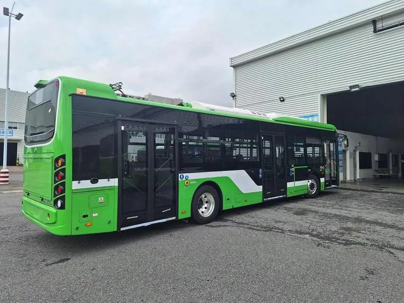 Primele 51 de autobuze electrice pentru București au ajuns cu vaporul din China. Cum arată - Foto: Facebook/Stelian Bujduveanu