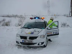 Vremea creează probleme mari și în Buzău. Mașini și TIR-uri blocate din cauza zăpezii de peste 10 cm - Foto: Arhive / imagine cu caracter ilustrativ