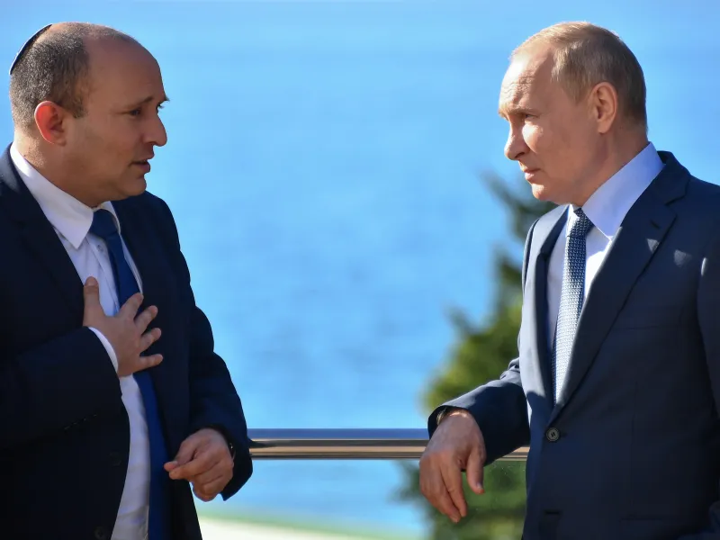 Fostul premier israelian Naftali Bennett și Putin la Soci/Foto: Profimedia Images