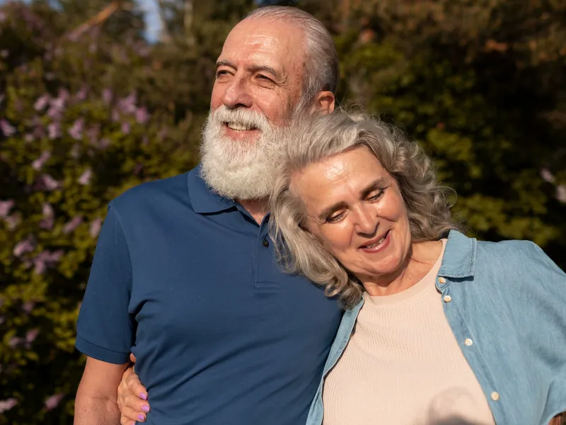 Care pensionari primesc, vineri, pensia? 130.000 pensii cresc în luna mai cu 400 lei. Care e motivul - Foto: Freepik